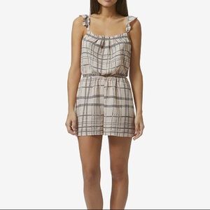 Avec Les Filles blush plaid ruffle strap romper L